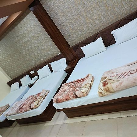 Green Leaf Hotel Ujjain Εξωτερικό φωτογραφία