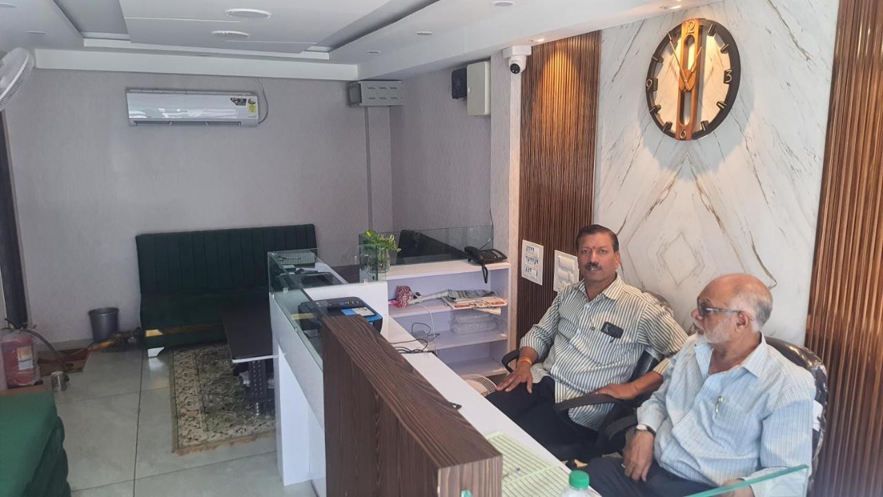 Green Leaf Hotel Ujjain Εξωτερικό φωτογραφία
