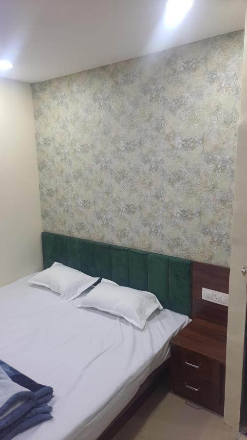 Green Leaf Hotel Ujjain Εξωτερικό φωτογραφία