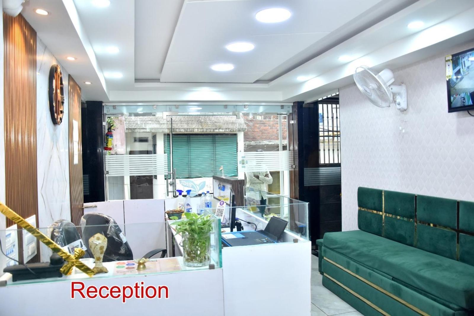Green Leaf Hotel Ujjain Εξωτερικό φωτογραφία