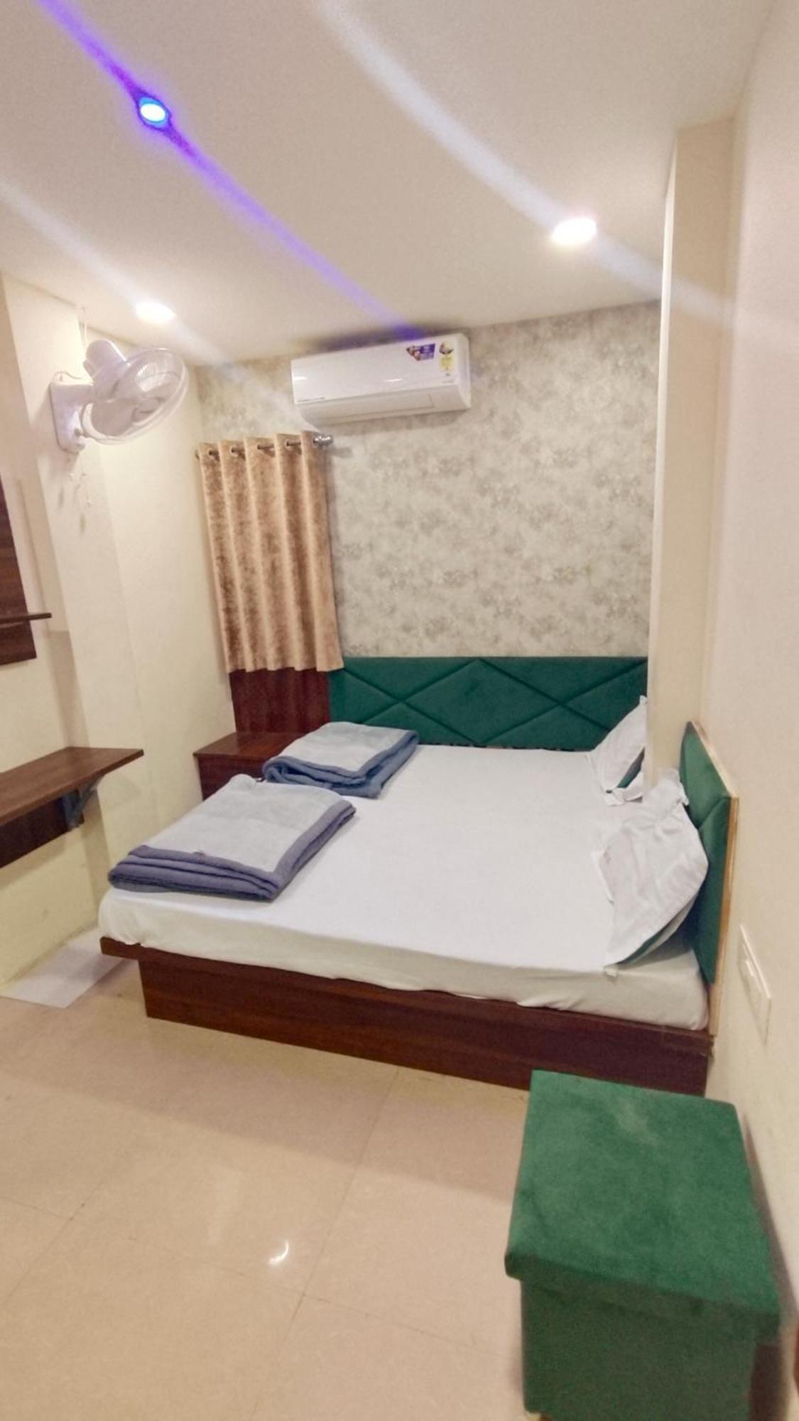 Green Leaf Hotel Ujjain Εξωτερικό φωτογραφία