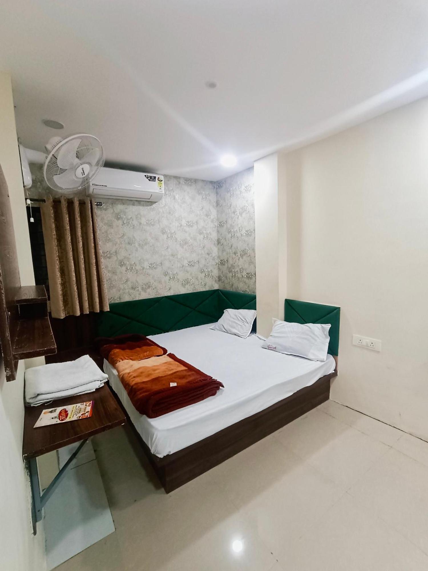 Green Leaf Hotel Ujjain Εξωτερικό φωτογραφία