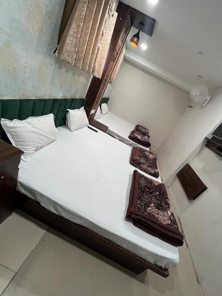 Green Leaf Hotel Ujjain Εξωτερικό φωτογραφία