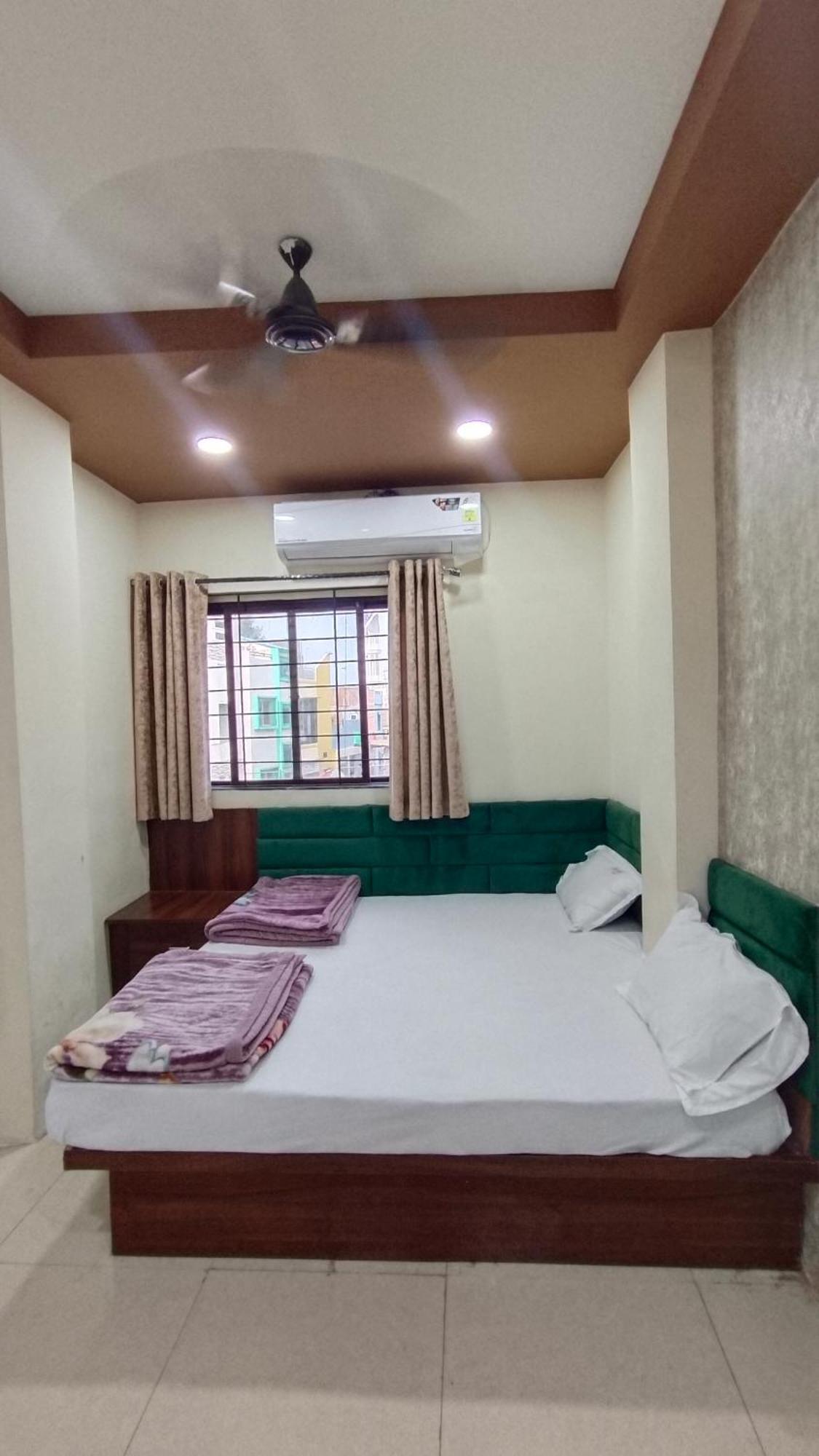 Green Leaf Hotel Ujjain Εξωτερικό φωτογραφία