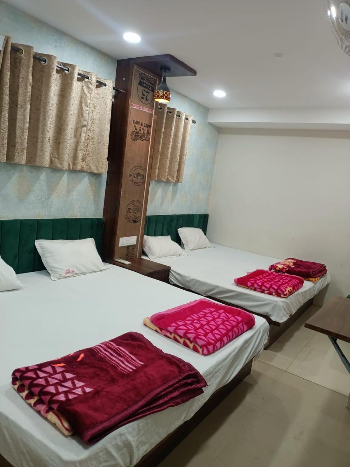 Green Leaf Hotel Ujjain Εξωτερικό φωτογραφία