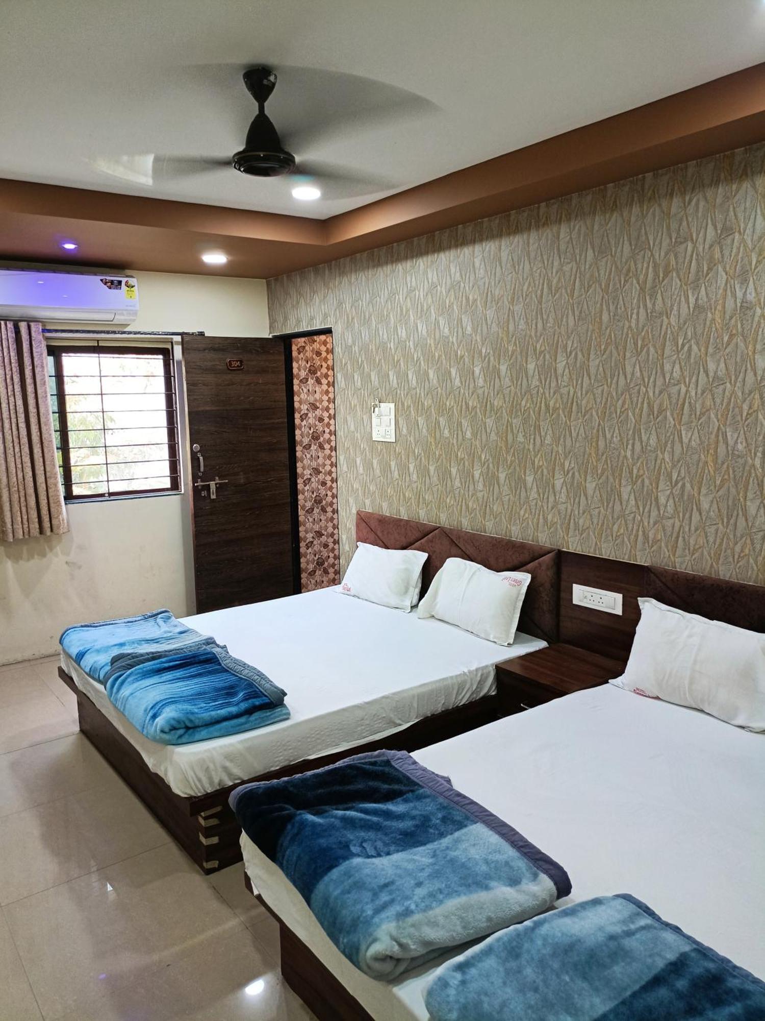 Green Leaf Hotel Ujjain Εξωτερικό φωτογραφία