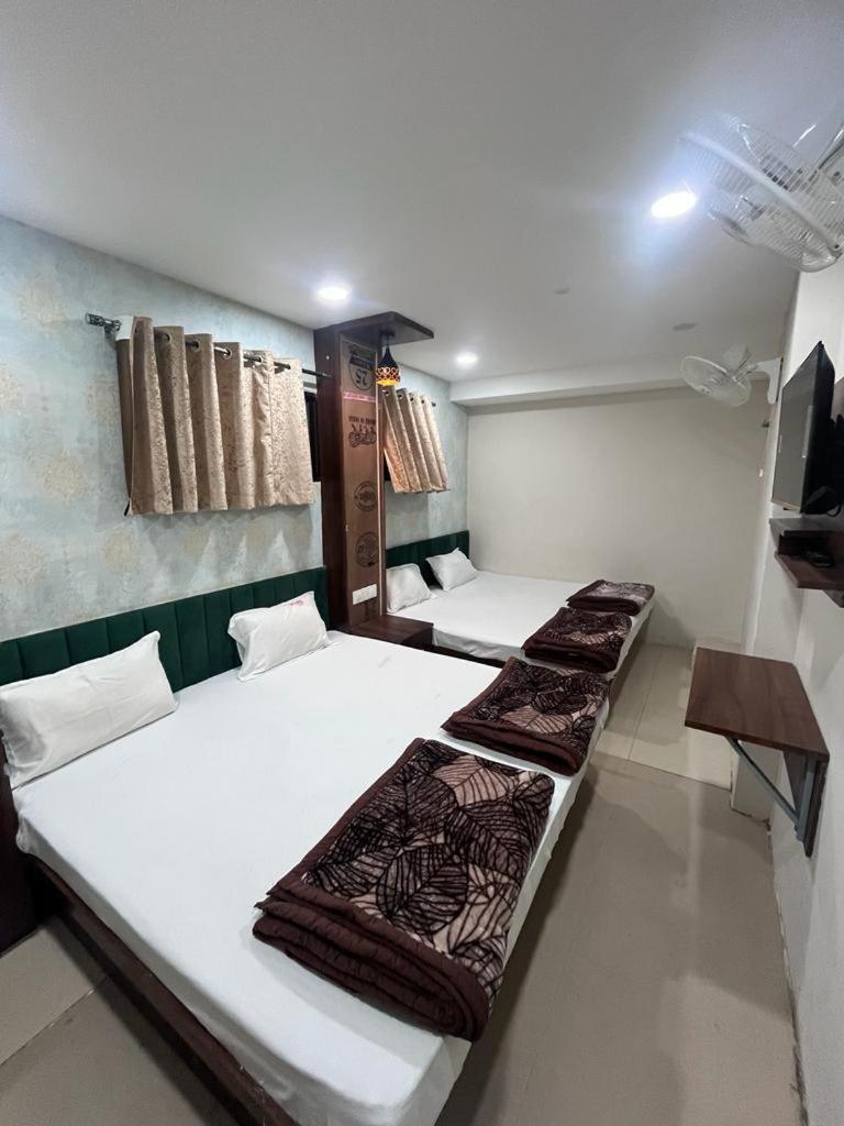 Green Leaf Hotel Ujjain Εξωτερικό φωτογραφία