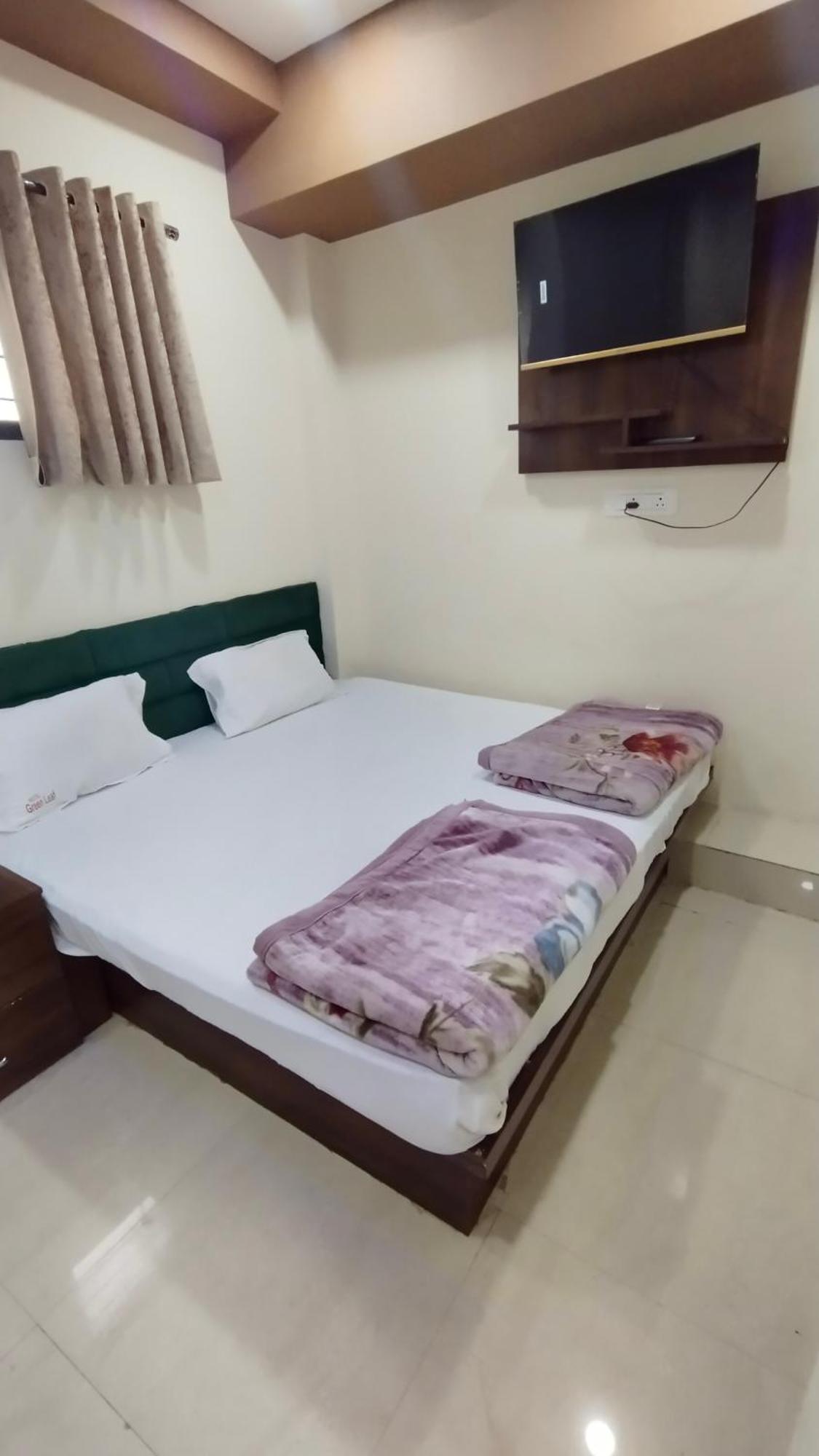 Green Leaf Hotel Ujjain Εξωτερικό φωτογραφία