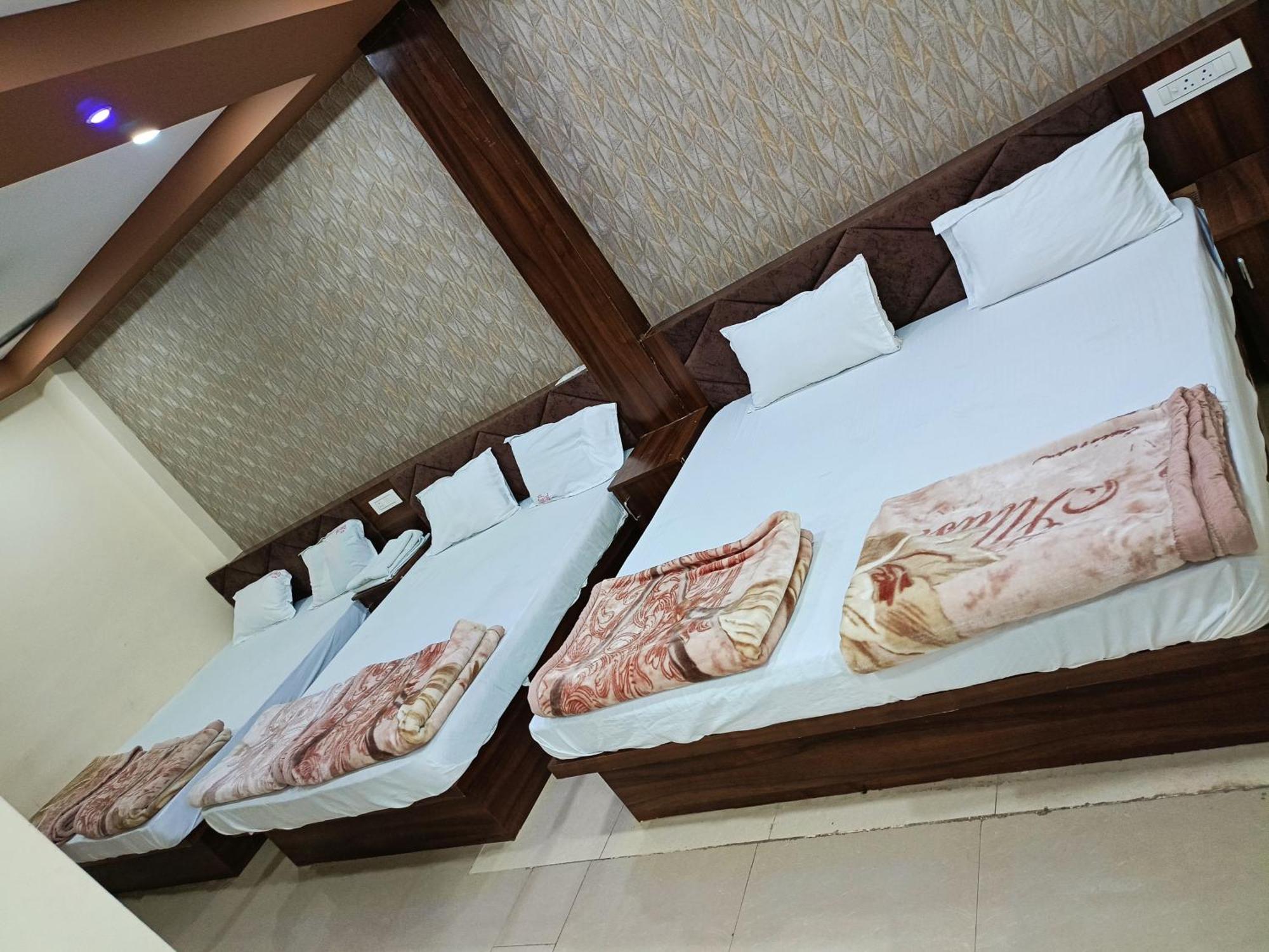 Green Leaf Hotel Ujjain Εξωτερικό φωτογραφία