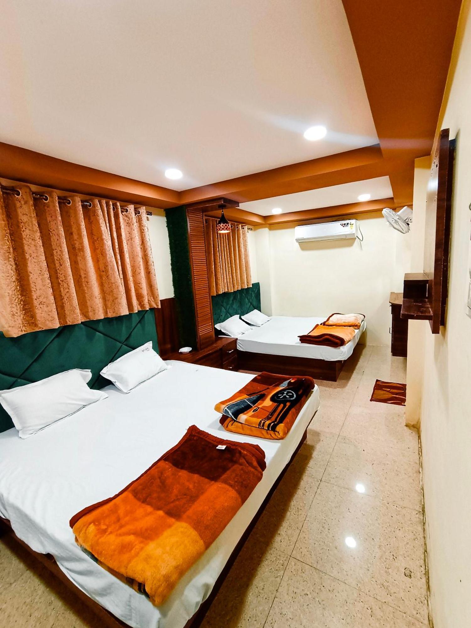Green Leaf Hotel Ujjain Εξωτερικό φωτογραφία