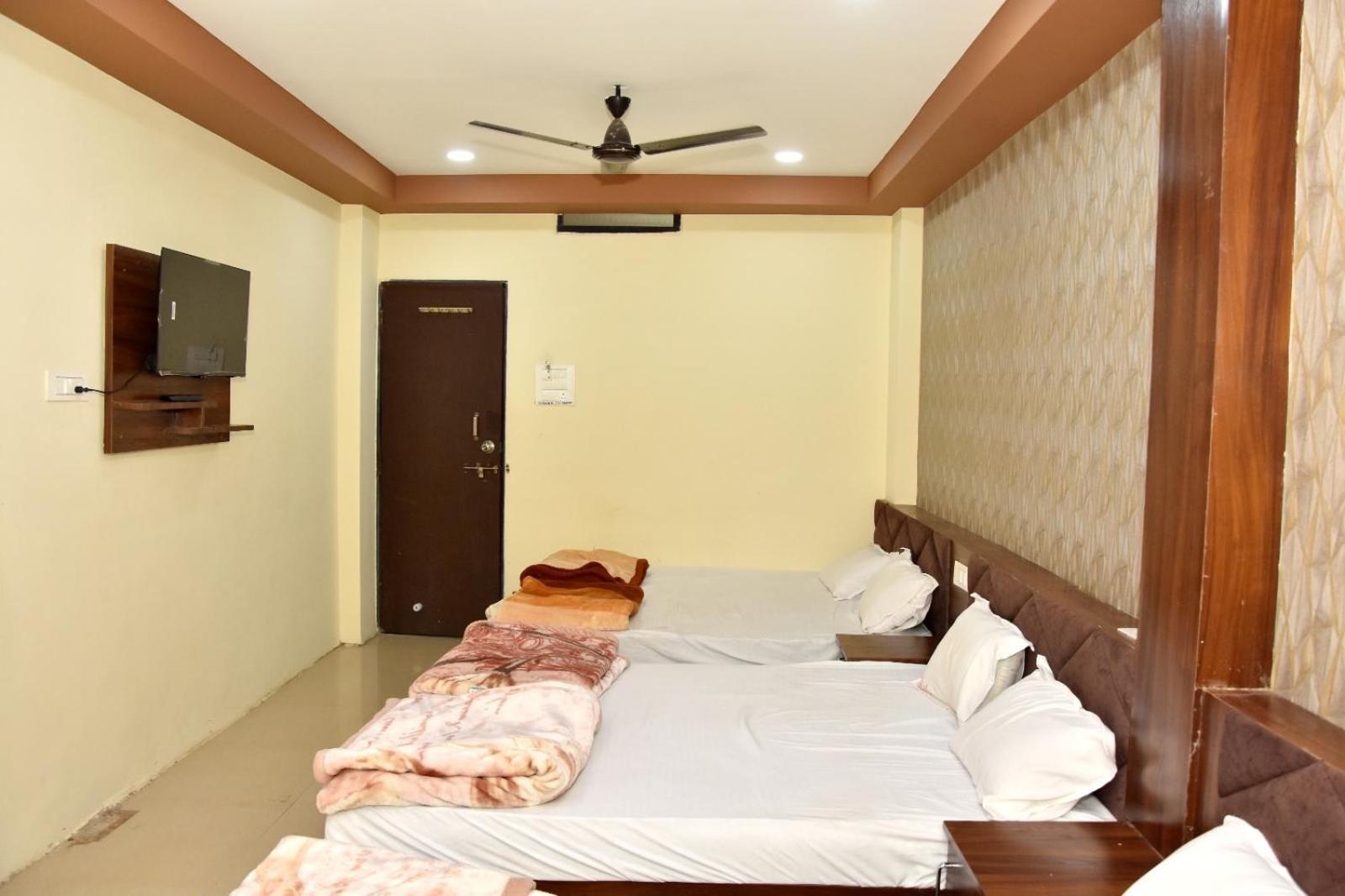Green Leaf Hotel Ujjain Εξωτερικό φωτογραφία